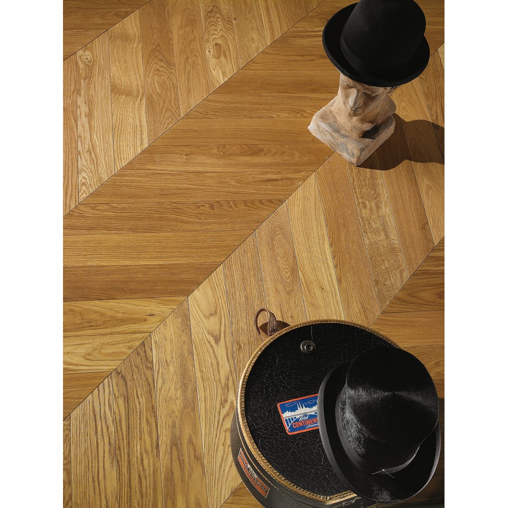 Photo 2 : Parquet à bâtons rompus 90°, chêne doré